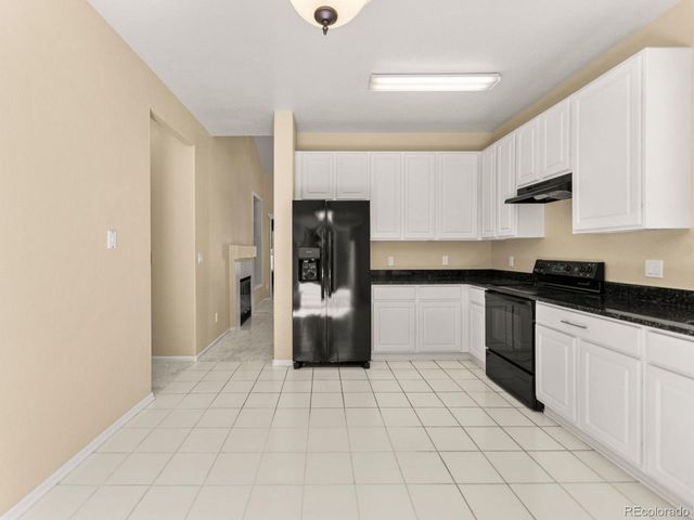 20290 E Red Fox Ln, Centennial, CO 80015