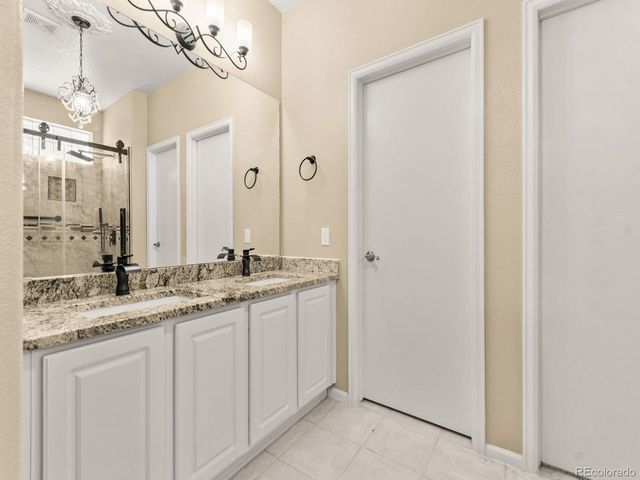 20290 E Red Fox Ln, Centennial, CO 80015