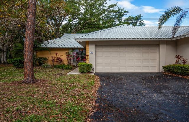 247 SOUTHAMPTON LANE 272, Venice, FL 34293