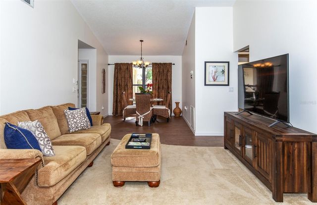 247 SOUTHAMPTON LANE 272, Venice, FL 34293