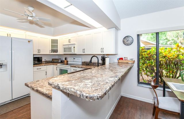 247 SOUTHAMPTON LANE 272, Venice, FL 34293