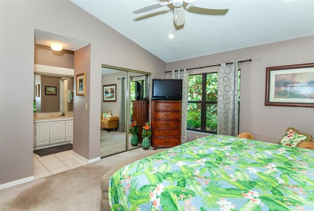 247 SOUTHAMPTON LANE 272, Venice, FL 34293