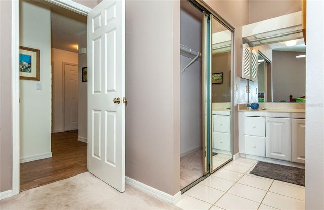 247 SOUTHAMPTON LANE 272, Venice, FL 34293