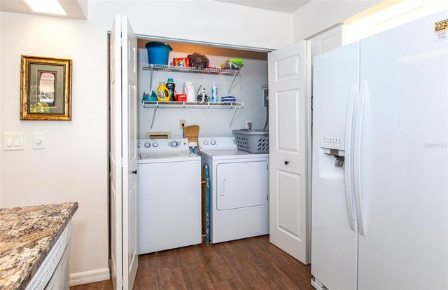 247 SOUTHAMPTON LANE 272, Venice, FL 34293