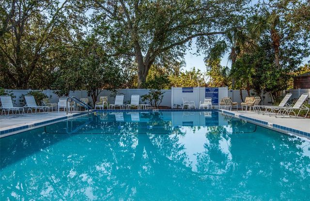 247 SOUTHAMPTON LANE 272, Venice, FL 34293