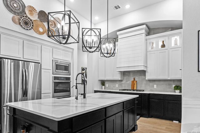 1433 Gifford Park, Bulverde, TX 78163