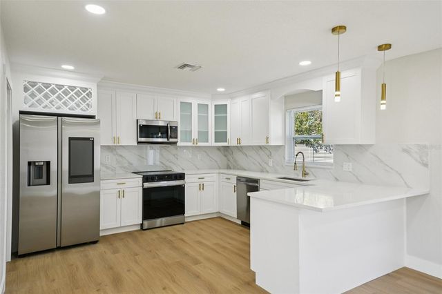 9061 SUNRISE DRIVE, Largo, FL 33773