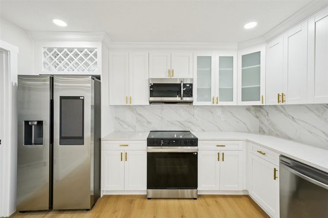 9061 SUNRISE DRIVE, Largo, FL 33773