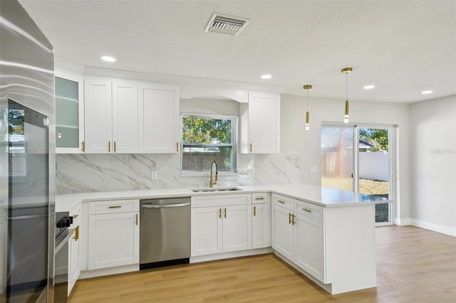 9061 SUNRISE DRIVE, Largo, FL 33773