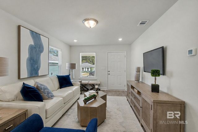 79 Summer Oaks Drive, Daphne, AL 36526