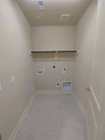 9014 Meacom Drive, Conroe, TX 77384