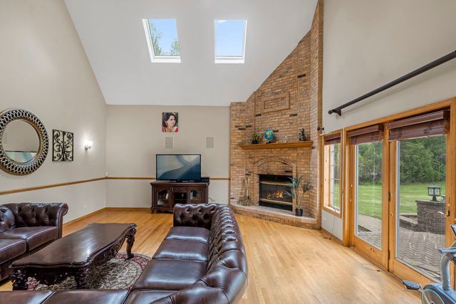 40322 N Golden Eagle Court, Antioch, IL 60002