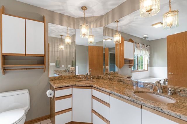 40322 N Golden Eagle Court, Antioch, IL 60002