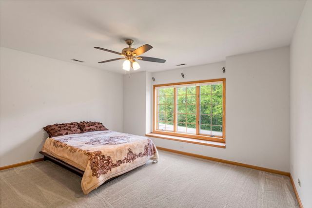 40322 N Golden Eagle Court, Antioch, IL 60002