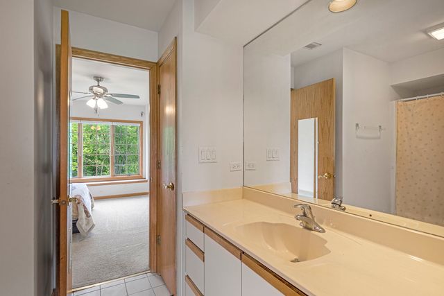 40322 N Golden Eagle Court, Antioch, IL 60002