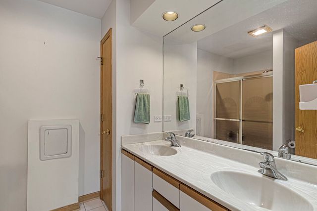 40322 N Golden Eagle Court, Antioch, IL 60002