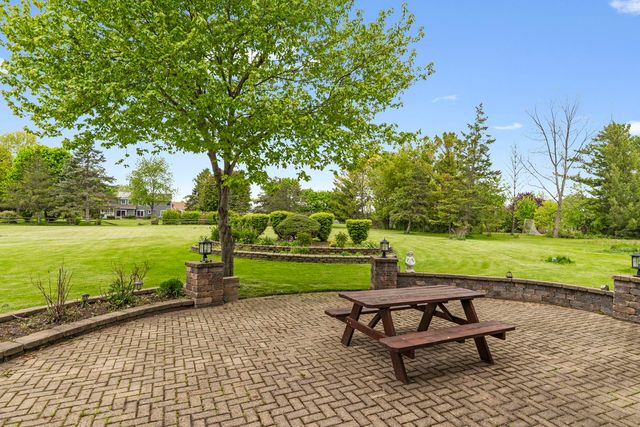 40322 N Golden Eagle Court, Antioch, IL 60002