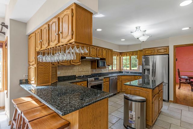 40322 N Golden Eagle Court, Antioch, IL 60002