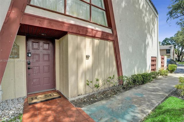 2999 Lakewood Lane, Hollywood, FL 33021