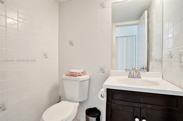 2999 Lakewood Lane, Hollywood, FL 33021