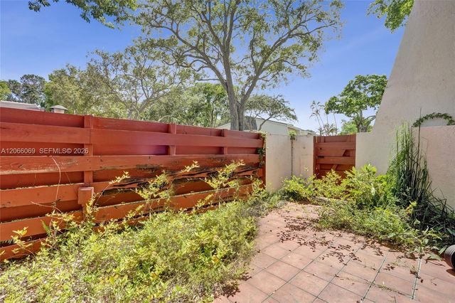 2999 Lakewood Lane, Hollywood, FL 33021