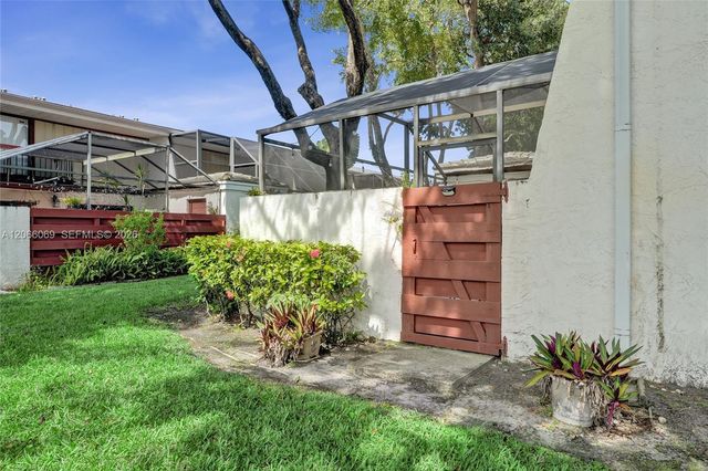 2999 Lakewood Lane, Hollywood, FL 33021
