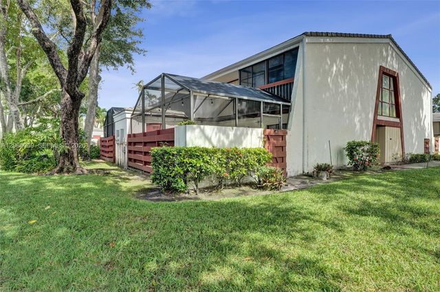 2999 Lakewood Lane, Hollywood, FL 33021