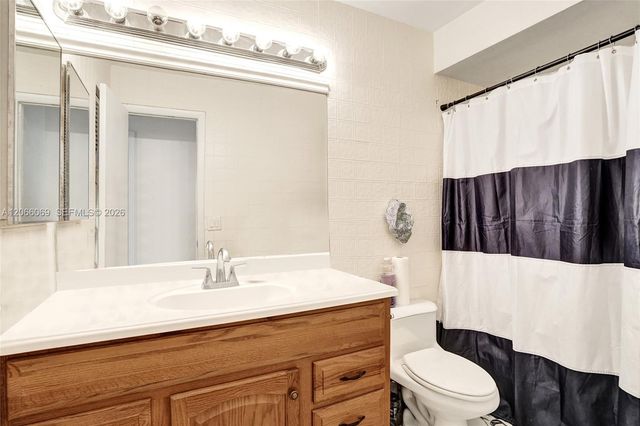 2999 Lakewood Lane, Hollywood, FL 33021