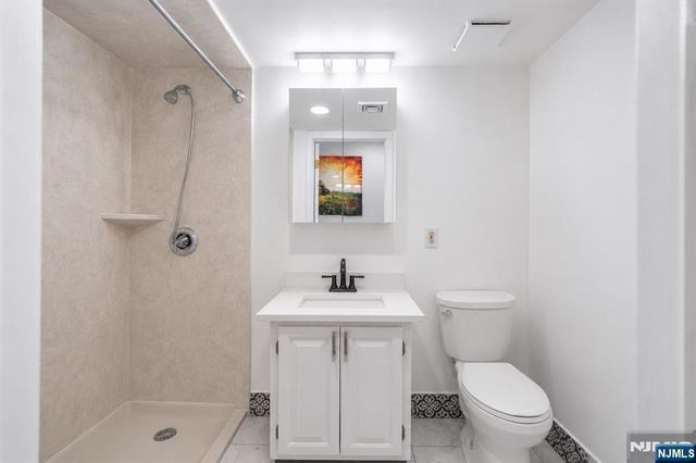 15 Boulder Run Road 148, Paterson, NJ 07501