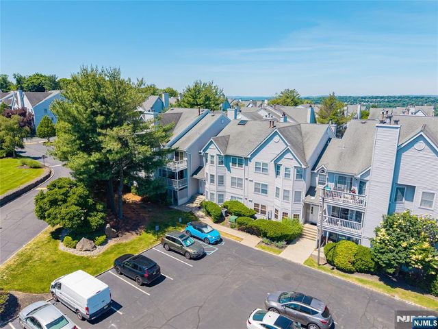 15 Boulder Run Road 148, Paterson, NJ 07501