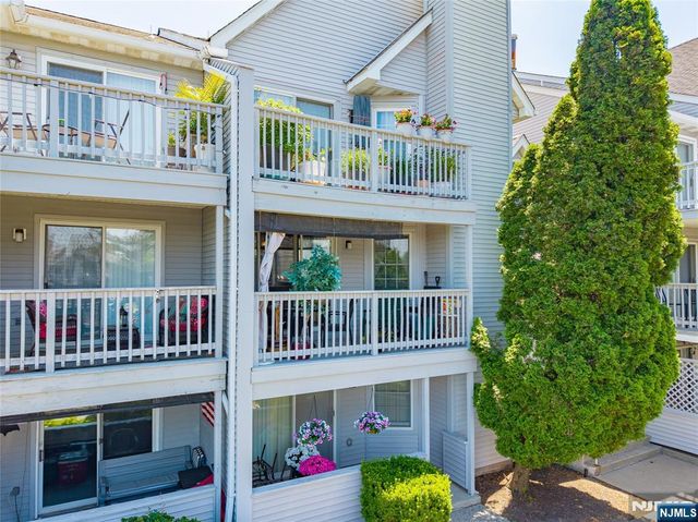 15 Boulder Run Road 148, Paterson, NJ 07501