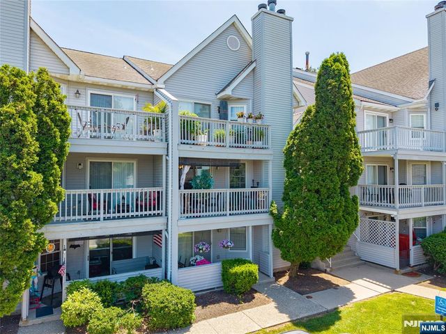 15 Boulder Run Road 148, Paterson, NJ 07501