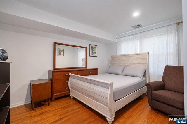15 Boulder Run Road 148, Paterson, NJ 07501