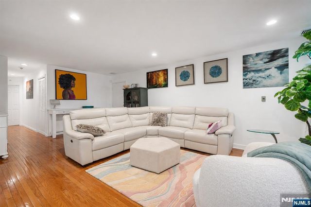 15 Boulder Run Road 148, Paterson, NJ 07501