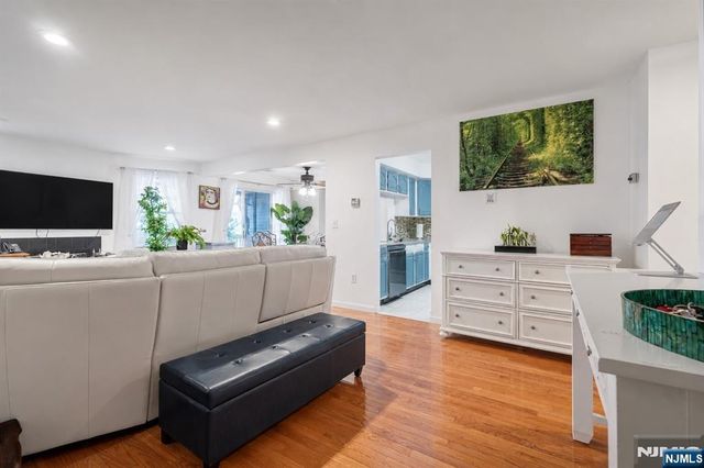 15 Boulder Run Road 148, Paterson, NJ 07501