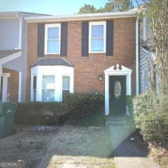 8053 Woodlake Drive, Riverdale, GA 30274