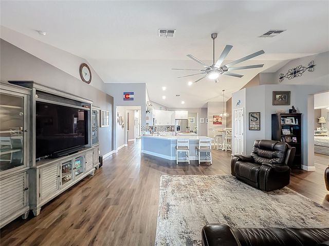 135 BLACKSTONE CREEK RD, Groveland, FL 34736