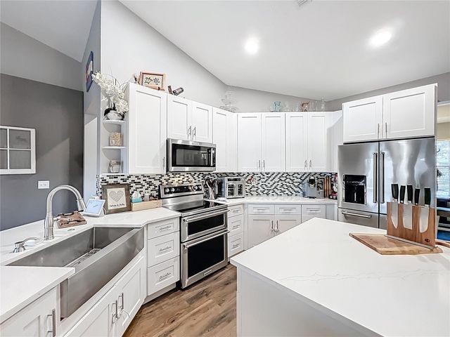 135 BLACKSTONE CREEK RD, Groveland, FL 34736