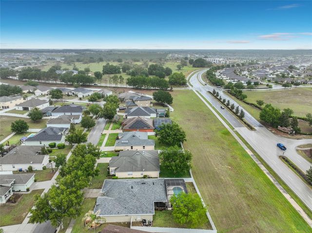 135 BLACKSTONE CREEK RD, Groveland, FL 34736