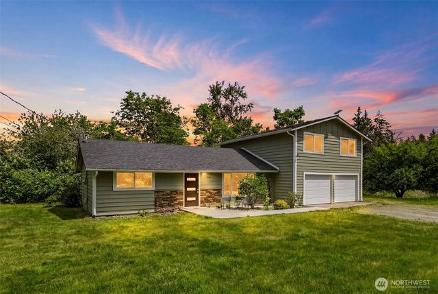 3325 44th Street Ct, Tacoma, WA 98443