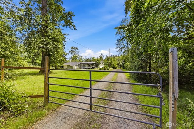 3325 44th Street Ct, Tacoma, WA 98443