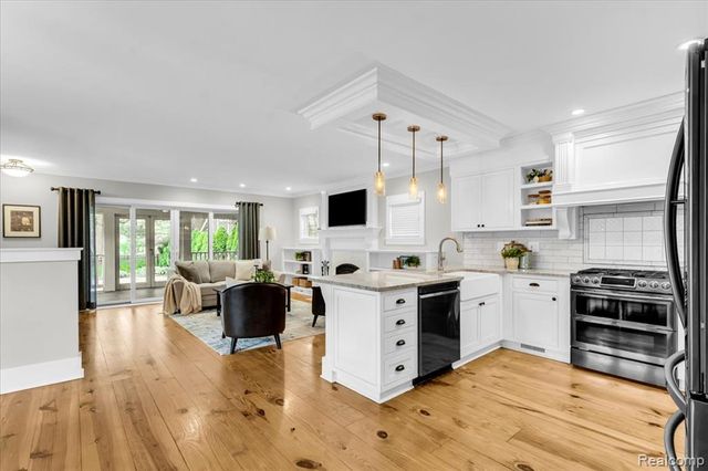 221 N Rogers Street, Northville, MI 48167