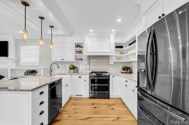 221 N Rogers Street, Northville, MI 48167
