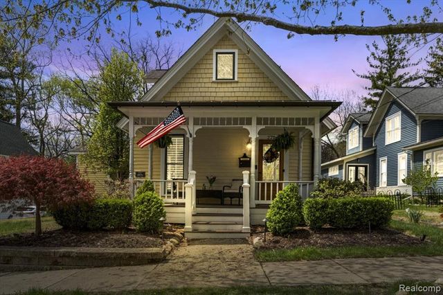 221 N Rogers Street, Northville, MI 48167