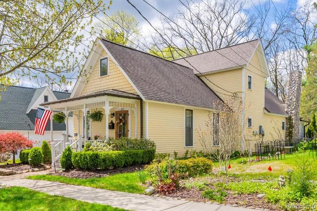221 N Rogers Street, Northville, MI 48167