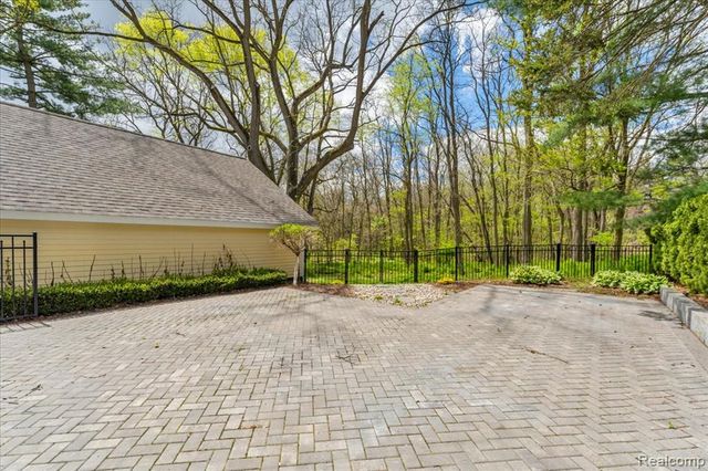 221 N Rogers Street, Northville, MI 48167