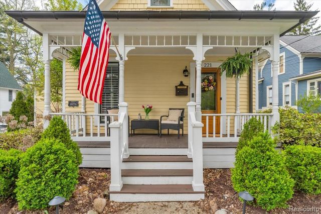 221 N Rogers Street, Northville, MI 48167