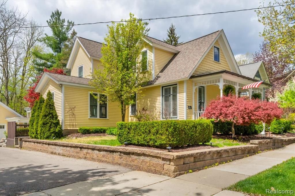 221 N Rogers Street, Northville, MI 48167