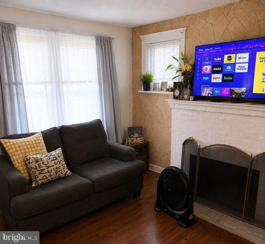 1107 PINE ST, Darby, PA 19023