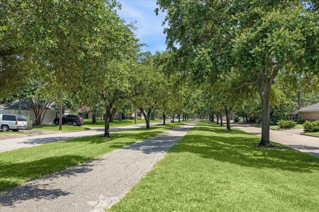 7614 Highmeadow Drive, Houston, TX 77063